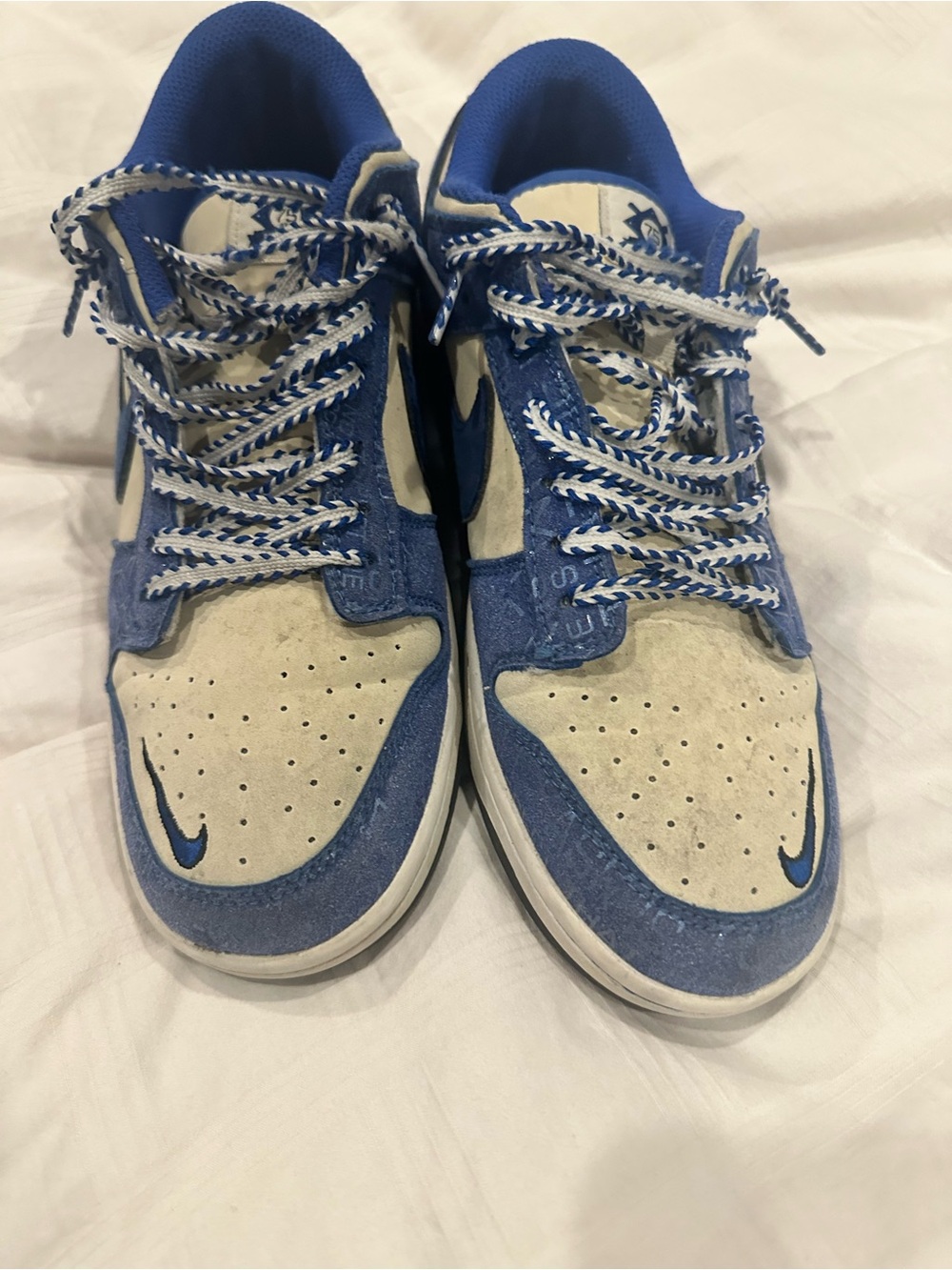 Nike Men’s Low-Top Sneakers in Blue and Beige